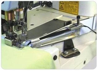 Приспособление UMA-72 для сложения вчетверо ленты с подачей резины во внутрь шва