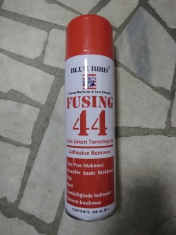 Спрей Fusing 44 для очистки тефлоновых покрытий, Турция