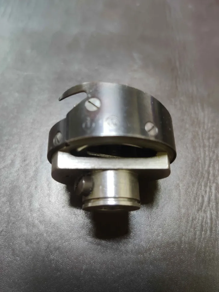 Челночный комплект 84030136/2 для бытовых швейных машин Веритас Veritas, ГДР