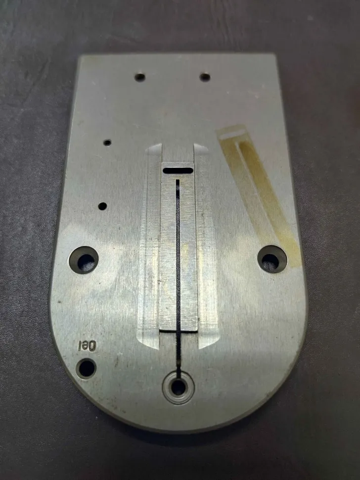 Игольная пластина 91-020646-03B, PFAFF