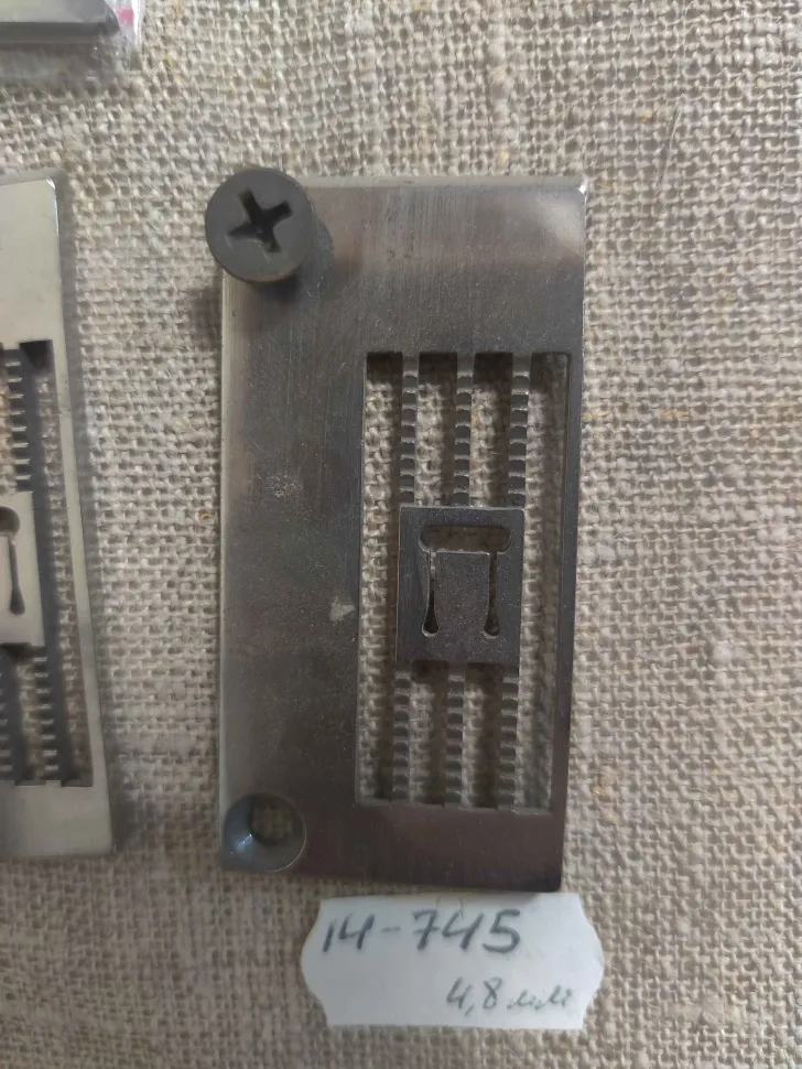 Игольная пластина 14-7450-0 для плоскошовных машин, Тайвань