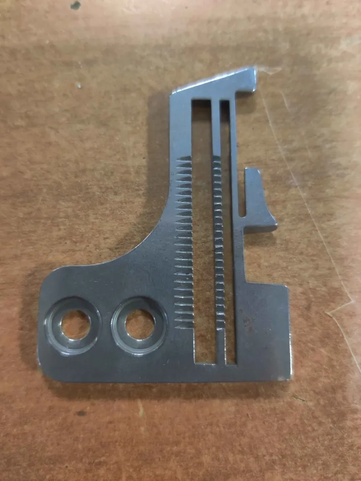 Игольная пластина 202618 для оверлоков, Тайвань