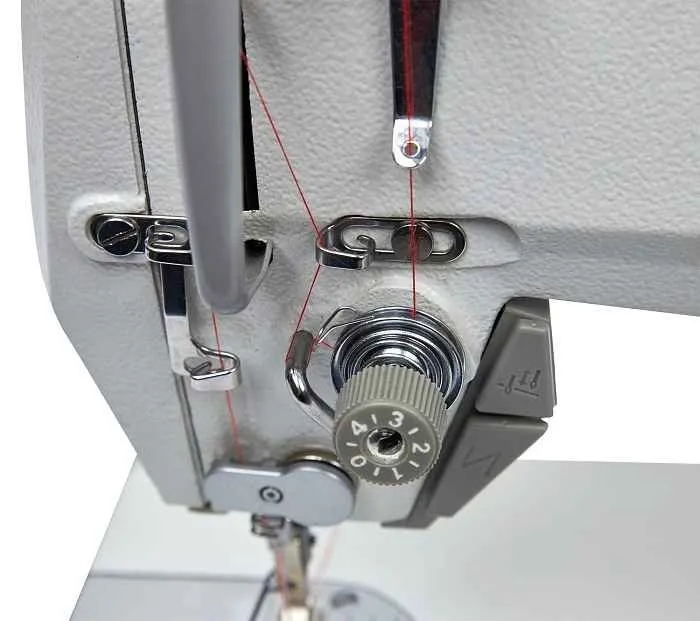 Одноигольная прямострочная швейная машина Mauser Spezial ML8126-AE4-BC/DC