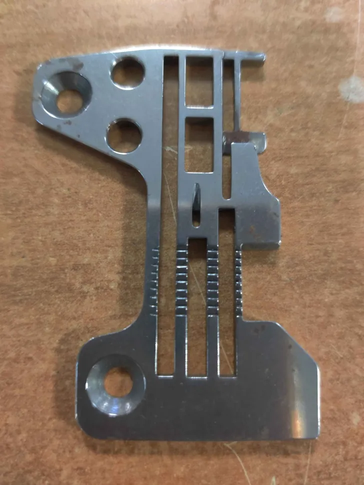 Игольная пластина TP605C52 для оверлоков, Тайвань