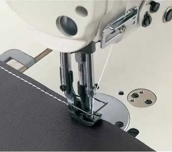 Одноигольная прямострочная швейная машина Juki DNU-1541