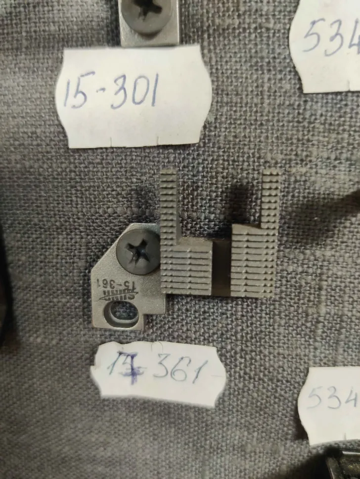 Транспортер 15-301 для плоскошовных машин, Тайвань