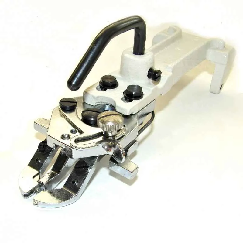 Лапка для пуговицы на ножке 8 мм B2419-372-DOO, Тавань