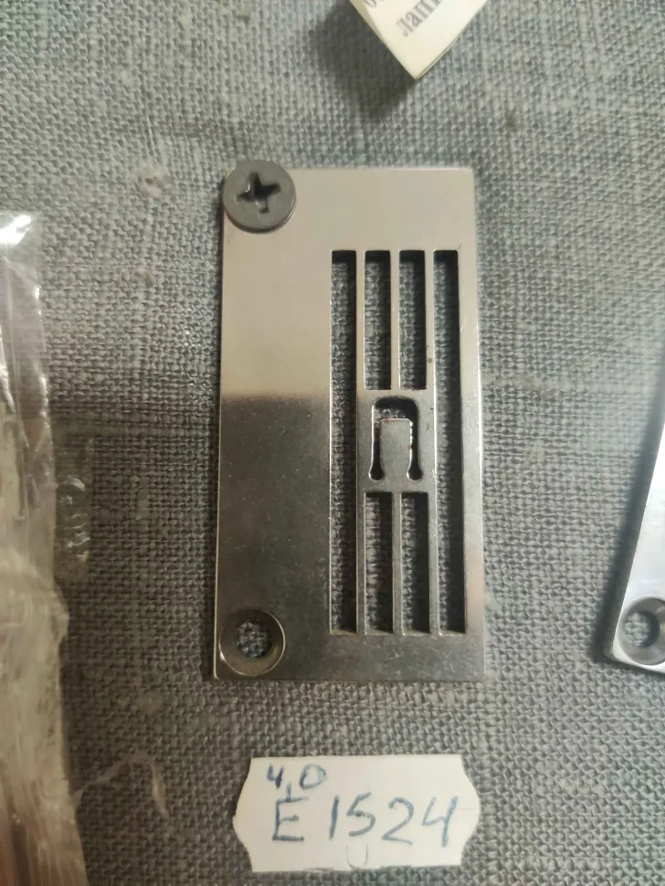 Игольная пластина E1524 для плоскошовных машин, Тайвань