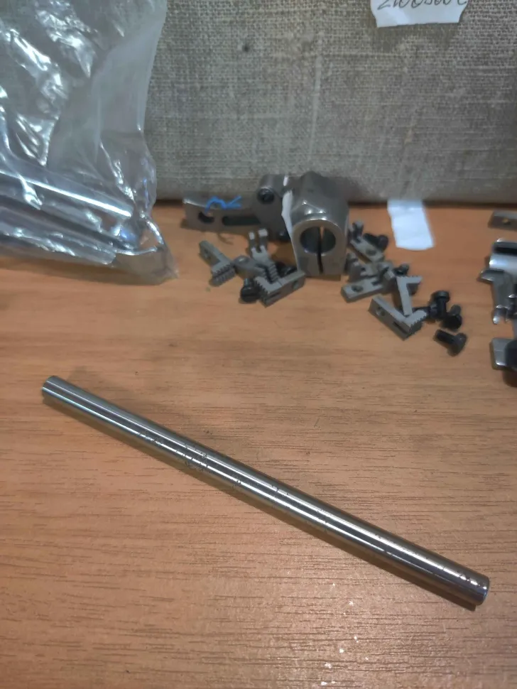 Игловодитель S39574-001 для оверлоков Brother, Тайвань